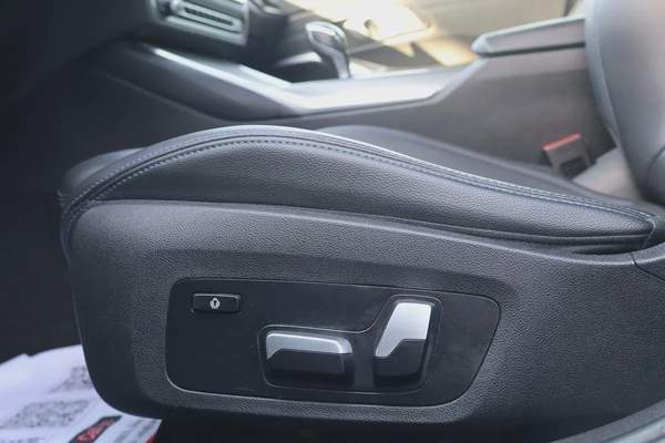 BMW 330i - Model 2019 - GCC Specs