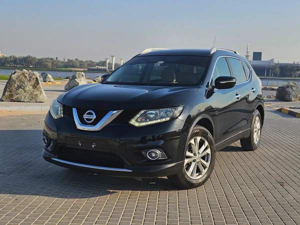 Nissan X Trail 2015 GCC 4WD Premium Condition With Low KM 7 Seater