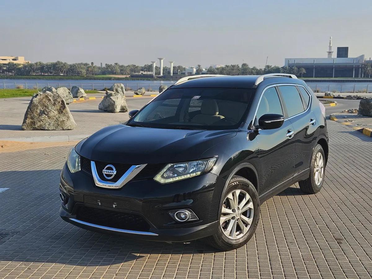 Nissan X Trail 2015 GCC 4WD Premium Condition With Low KM 7 Seater-2-2
