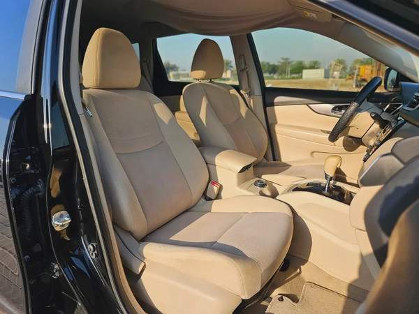 Nissan X Trail 2015 GCC 4WD Premium Condition With Low KM 7 Seater