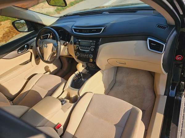 Nissan X Trail 2015 GCC 4WD Premium Condition With Low KM 7 Seater