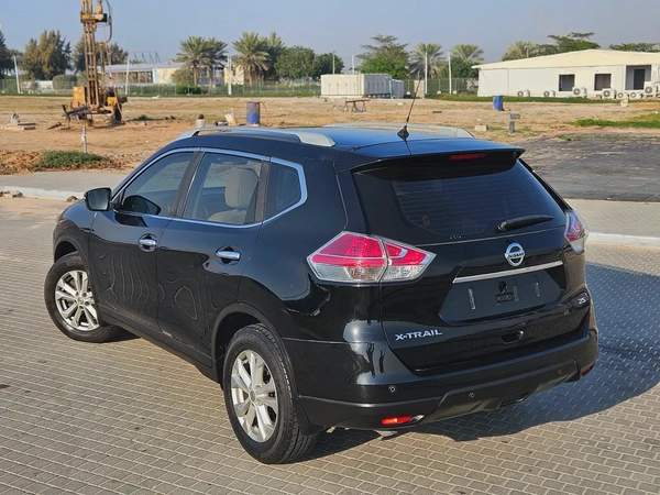Nissan X Trail 2015 GCC 4WD Premium Condition With Low KM 7 Seater