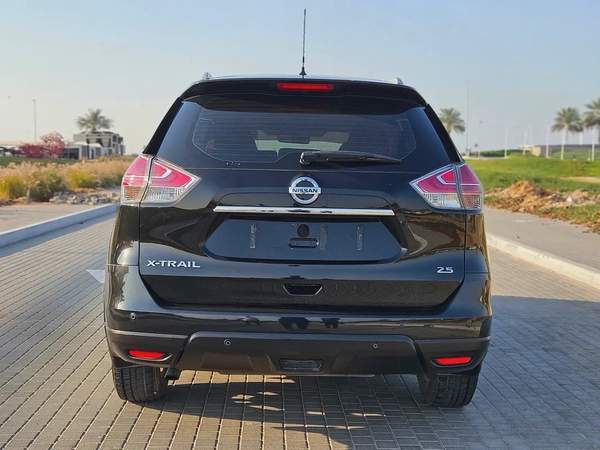 Nissan X Trail 2015 GCC 4WD Premium Condition With Low KM 7 Seater