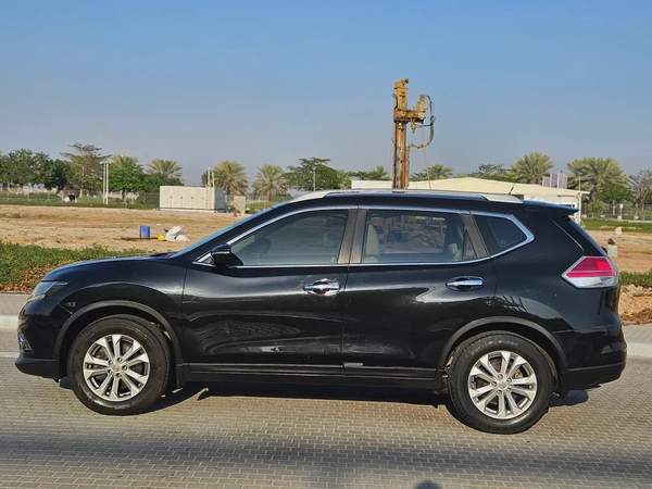 Nissan X Trail 2015 GCC 4WD Premium Condition With Low KM 7 Seater