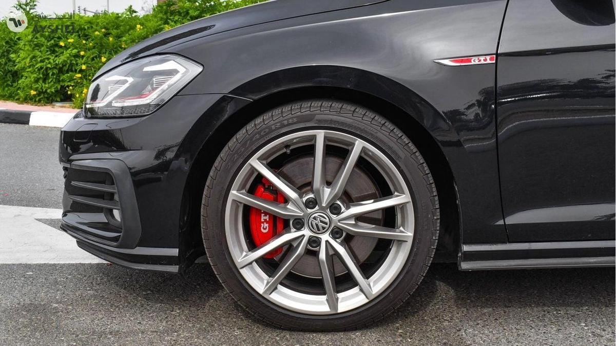 Volkswagen Golf GTI-15-15