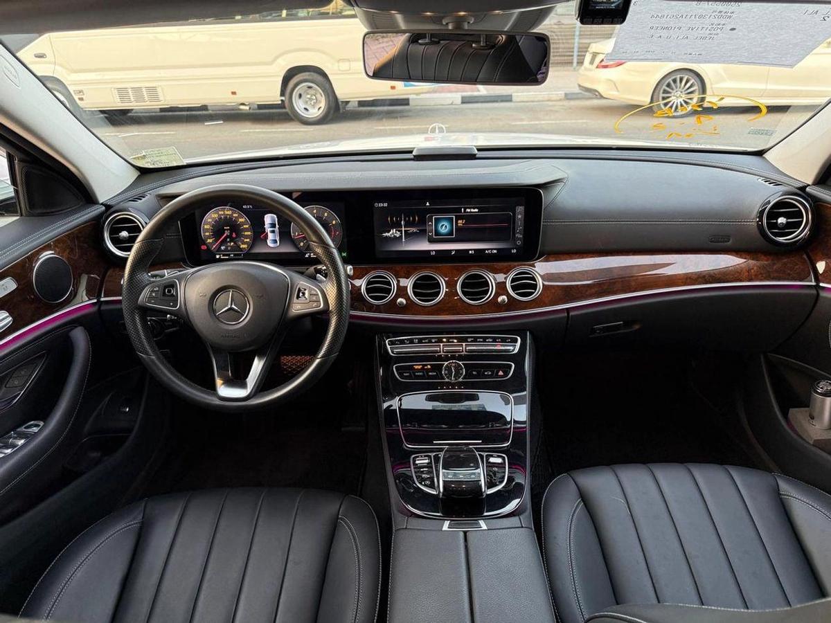 Mercedes-Benz E 400-8-8