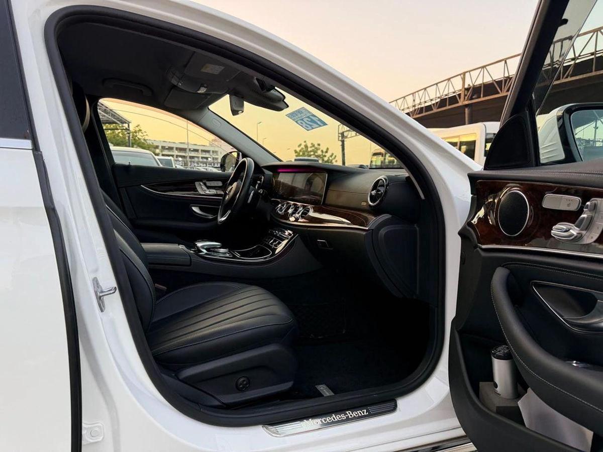 Mercedes-Benz E 400-11-11