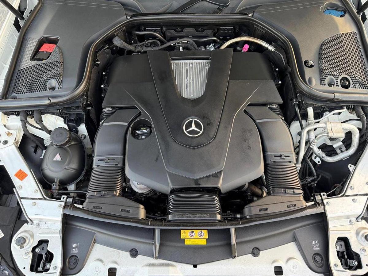 Mercedes-Benz E 400-22-22
