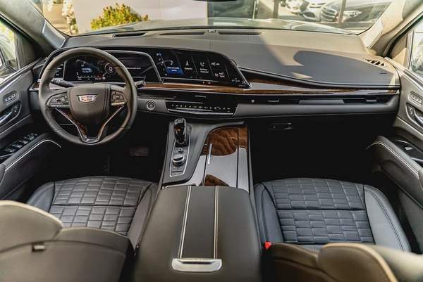 Cadillac Escalade Sport Platinum 6.2L V8 FULL OPTION Brand New 2023