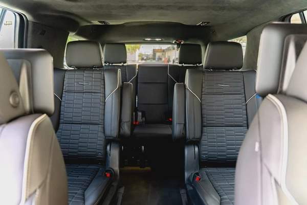 Cadillac Escalade Sport Platinum 6.2L V8 FULL OPTION Brand New 2023
