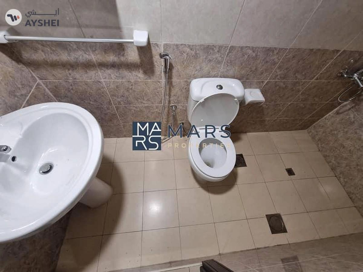 spacious 4 bedrooms villa is available for rent in Al tai Sharjah-14-14