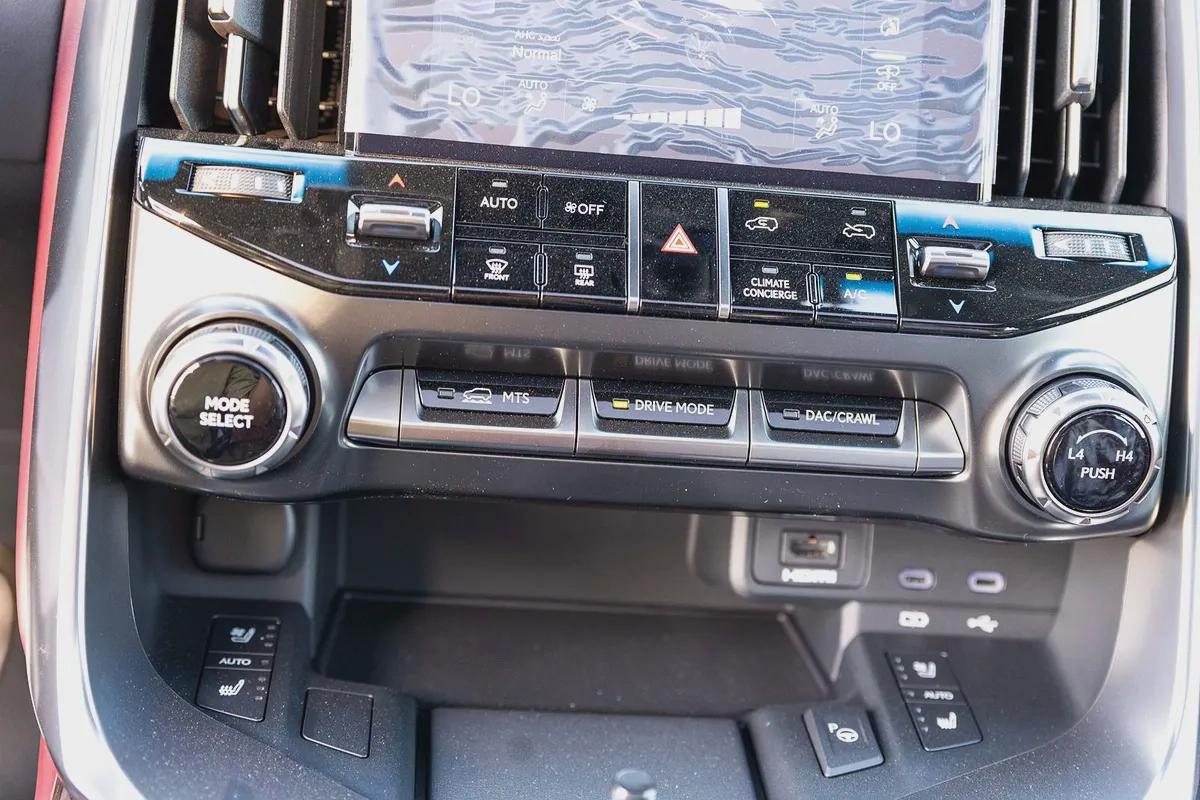 Lexus LX 700h Signature 2026 - GCC Specs - Brand New-9-9