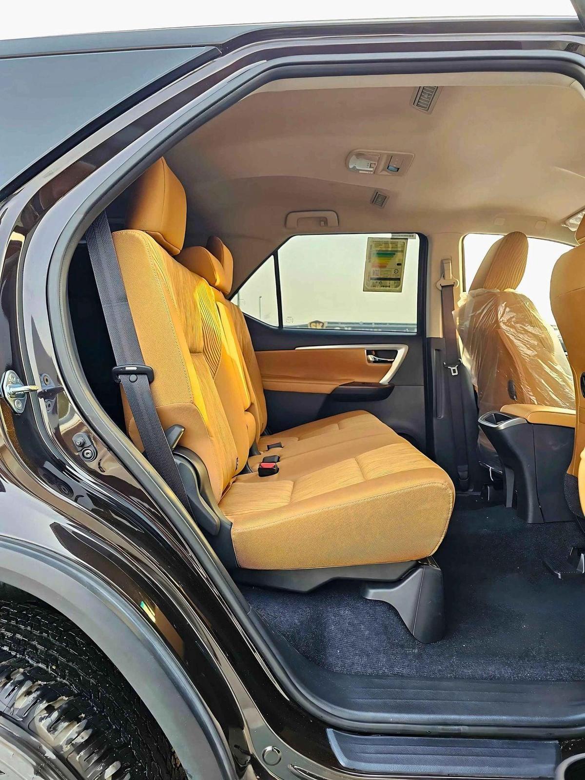 Toyota Fortuner FULL OPTION | 2.7L V4 PETROL | PUSH START | DVD CAMERA | AUTO A/C (CODE # FPF2)-12-12