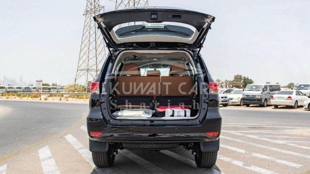 Toyota Fortuner Toyota Fortuner 2.7L Petrol 4V MY2023-5-5