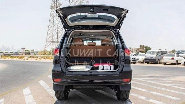 Toyota Fortuner Toyota Fortuner 2.7L Petrol 4V MY2023