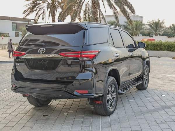 TOYOTA FORTUNER 2017 FACELIFTED 2025 GCC V4 2.7L 4X4 IN PERFECT CONDITION