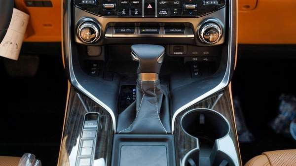 Lexus LX 600 Signature 3.5L
