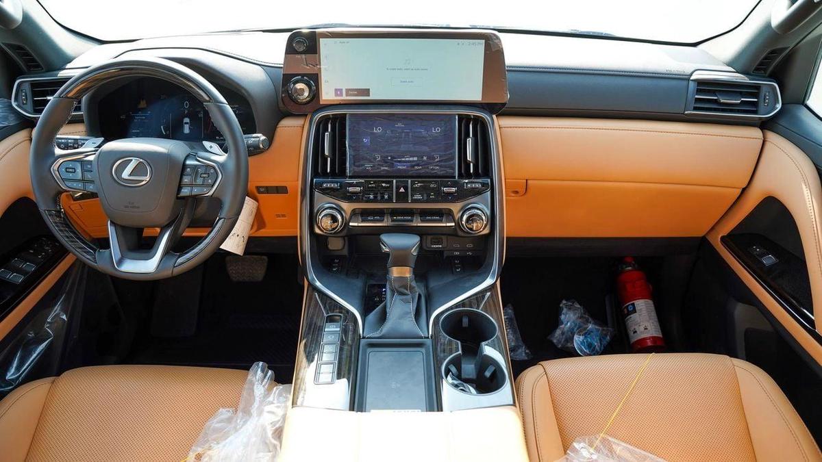 Lexus LX 600 Signature 3.5L-7-7