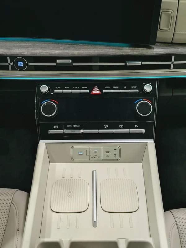 2024 Hyundai Santa Fe Calligraphy - Chinese Specs - Brand New