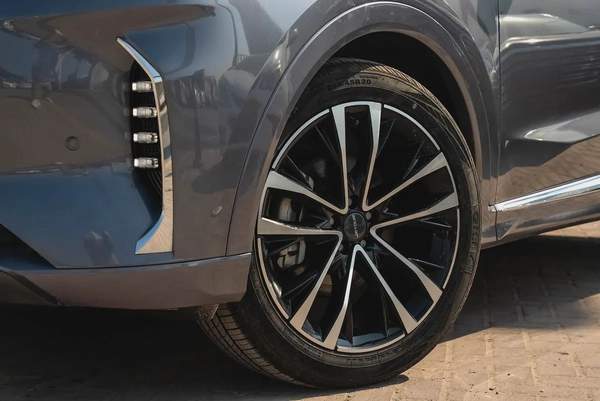 Jetour X70 Plus Luxury 2025 Low Mileage GCC 1.6L Turbo 4 Cylinders