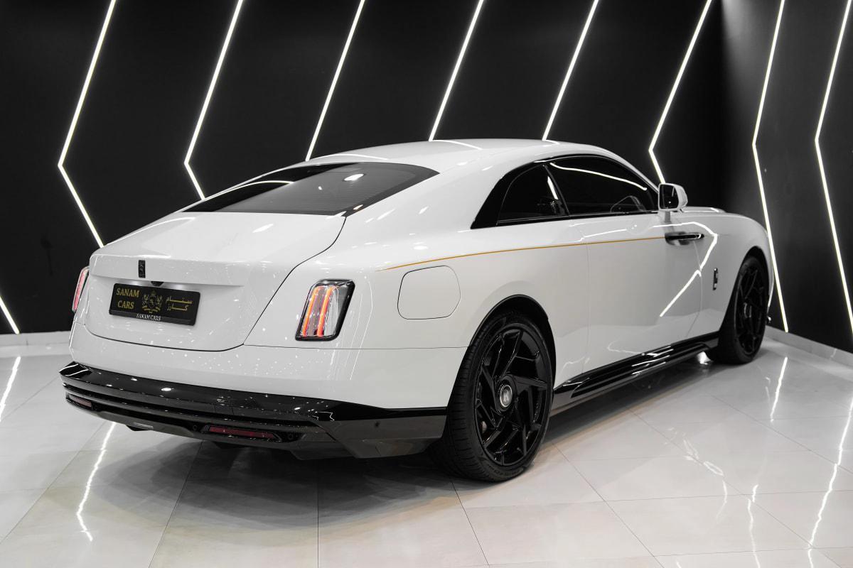 Rolls-Royce Spectre-2-2