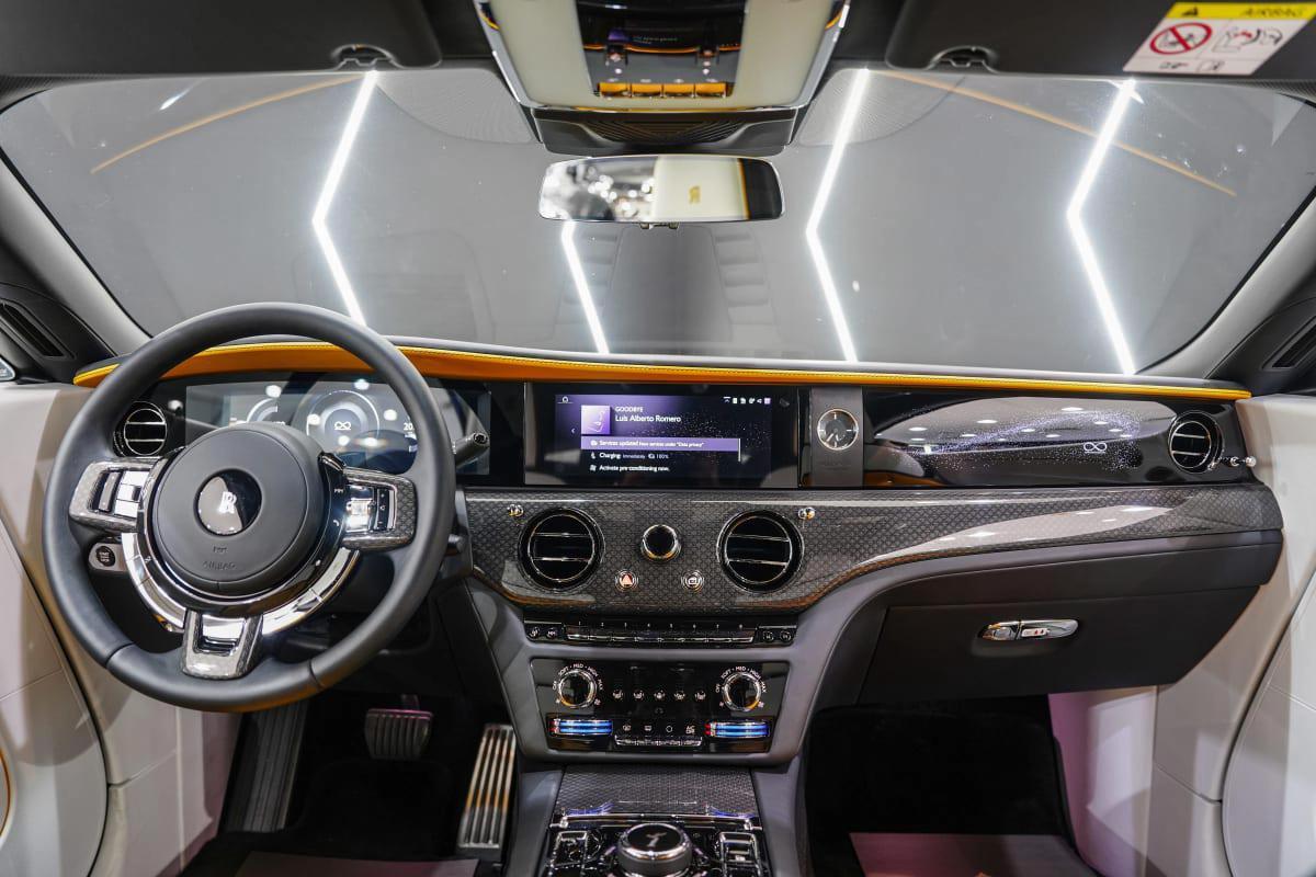 Rolls-Royce Spectre-10-10
