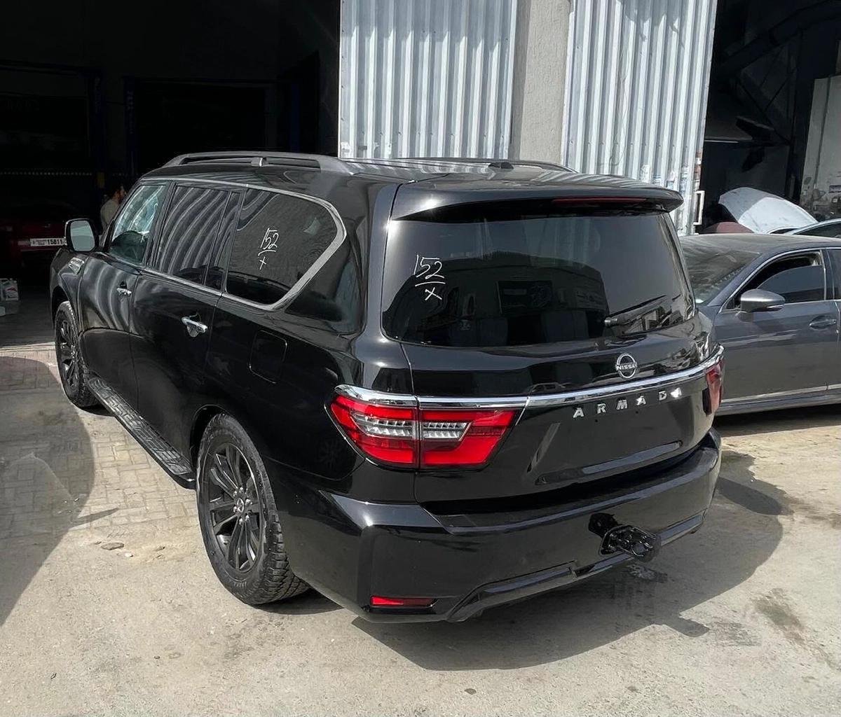 Nissan Armada Platinum 4*4-5-5