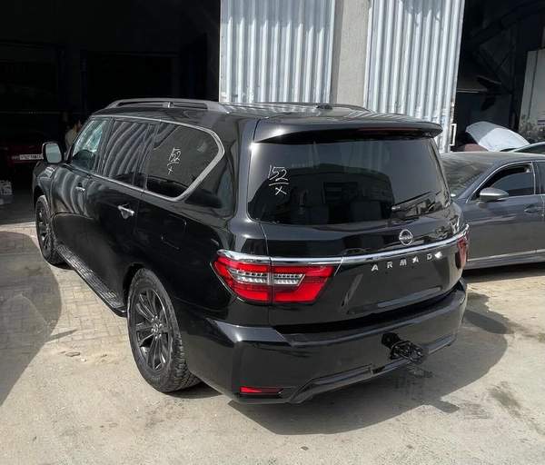Nissan Armada Platinum 4*4