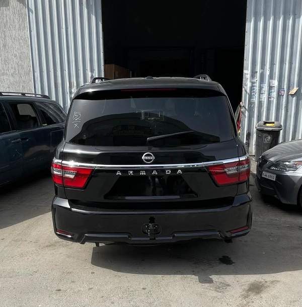 Nissan Armada Platinum 4*4