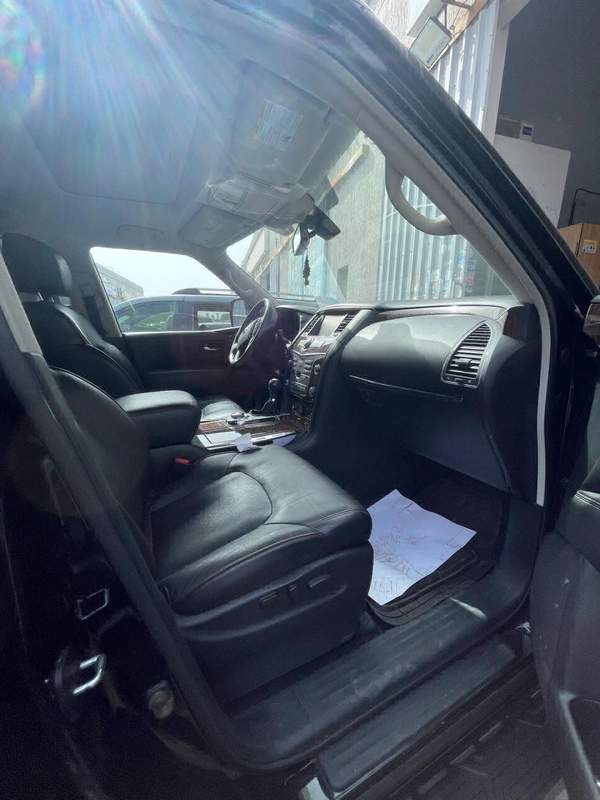 Nissan Armada Platinum 4*4