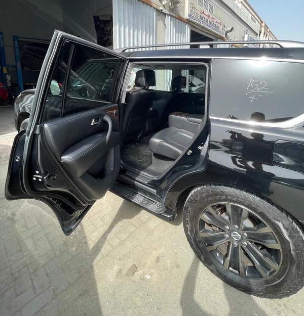 Nissan Armada Platinum 4*4