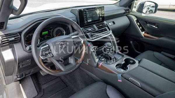 Toyota Land Cruiser TOYOTA LAND CRUISER LC300 VX 4.0P AT MY2024 twin turbo