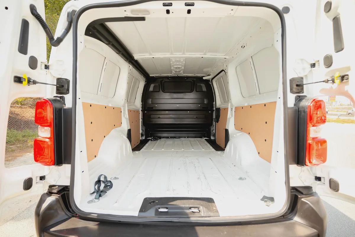 Peugeot Expert | Delivery Van | Diesel | GCC Specs | Ref#P01849-6-6