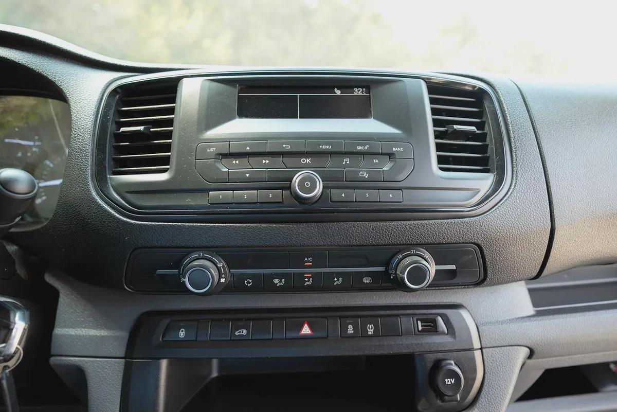 Peugeot Expert | Delivery Van | Diesel | GCC Specs | Ref#P01849-12-12