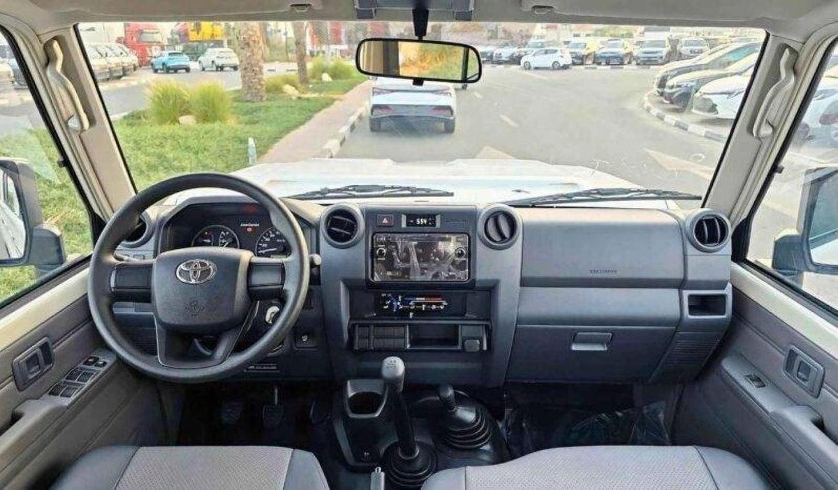 Toyota Land Cruiser 70 Land cruiser hard top Lc76 4.2L diesel V6 MY2024 5doors EXPORT.ONLY-10-10