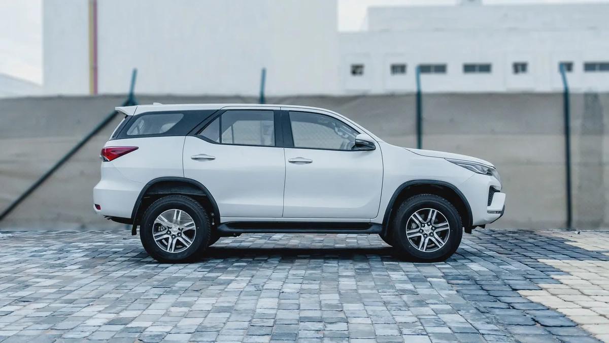 2026 Toyota Fortuner GX 4x2 2.7L Petrol AT - RWD-4-4