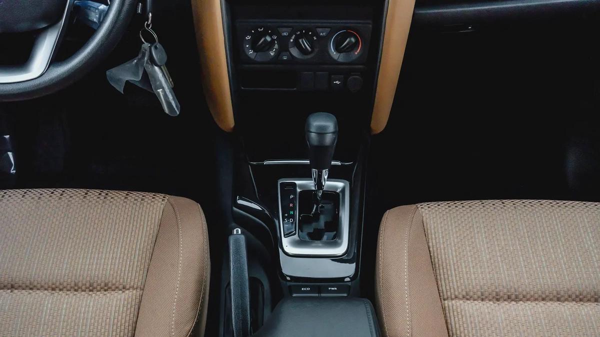 2026 Toyota Fortuner GX 4x2 2.7L Petrol AT - RWD-13-13