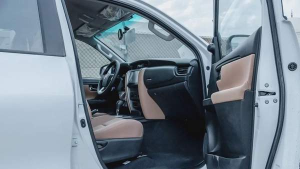 2026 Toyota Fortuner GX 4x2 2.7L Petrol AT - RWD