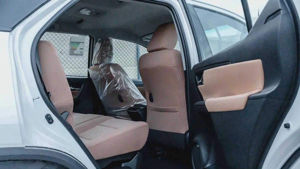 2026 Toyota Fortuner GX 4x2 2.7L Petrol AT - RWD-15-15