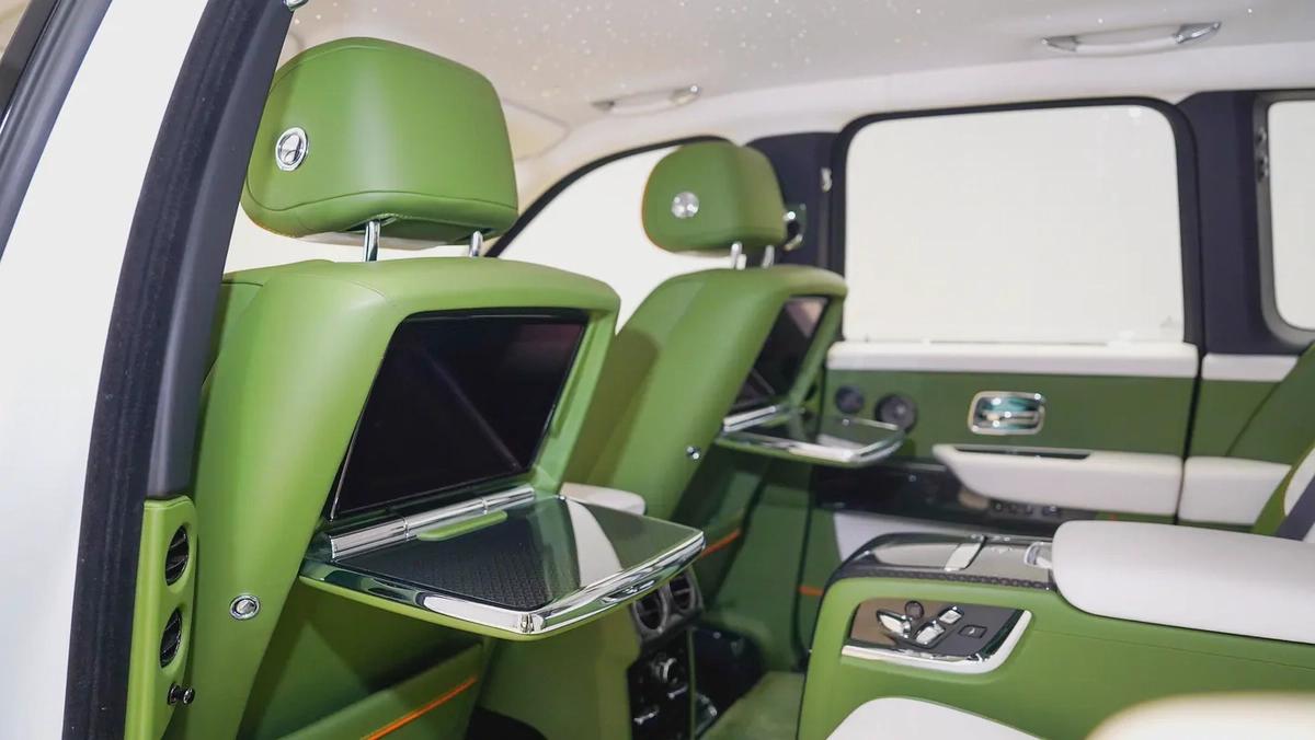 Cullinan Black Badge | AED 31,683 PM | Warranty-Service September 2028 | GCC-4-4