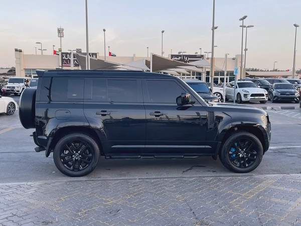 Land Rover Defender 110 HSE (P400) 2020 - GCC Specs