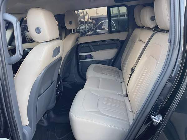 Land Rover Defender 110 HSE (P400) 2020 - GCC Specs