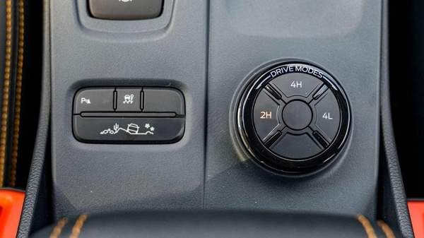 Ford Ranger FORD RANGER DC WILDTRAK 2.0D AT 4X4 MY2023 – BLACK