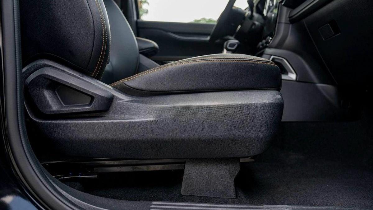 Ford Ranger FORD RANGER DC WILDTRAK 2.0D AT 4X4 MY2023 – BLACK-13-13