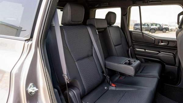 Toyota Prado TOYOTA PRADO 250 2.4P AT FIRST EDITION MY2025 – BRONZE