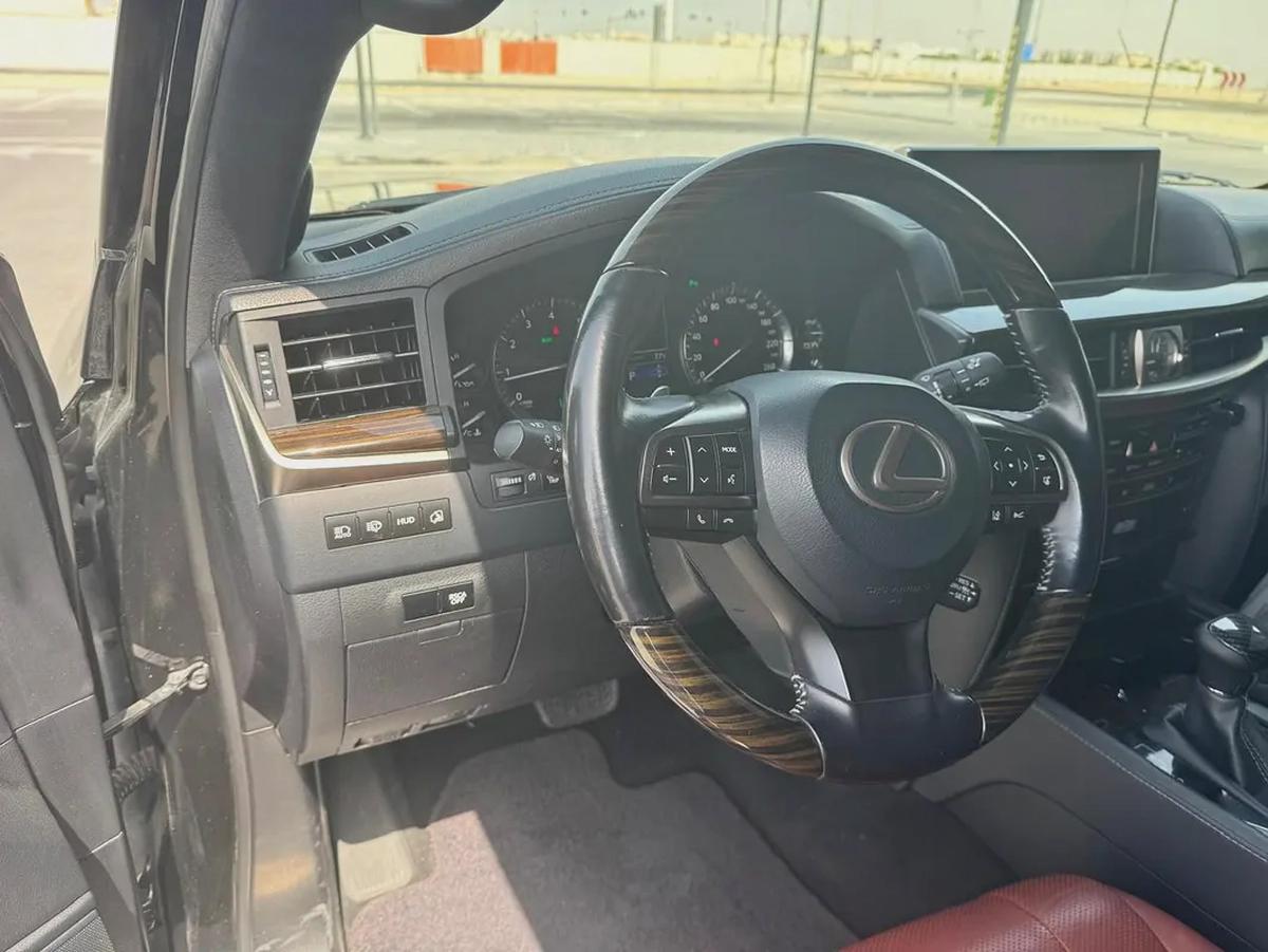 Lexus LX 570 Platinum 2019 GCC Specs - Pristine Condition-5-5