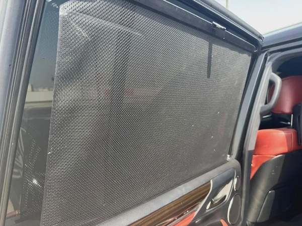 Lexus LX 570 Platinum 2019 GCC Specs - Pristine Condition