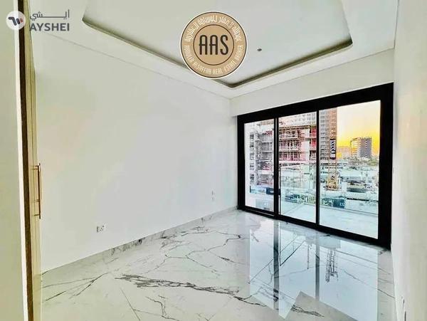 U shape kitchen •• modern layout •• prime location