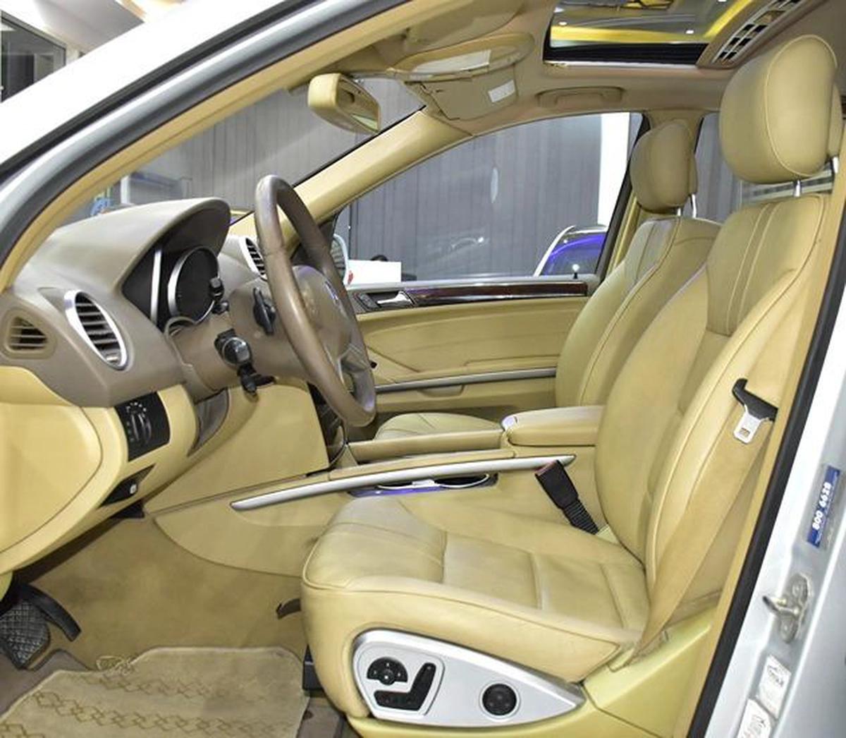 Mercedes Benz ML350 4Matic ( 2009 Model ) in Silver Color GCC Specs-6-6