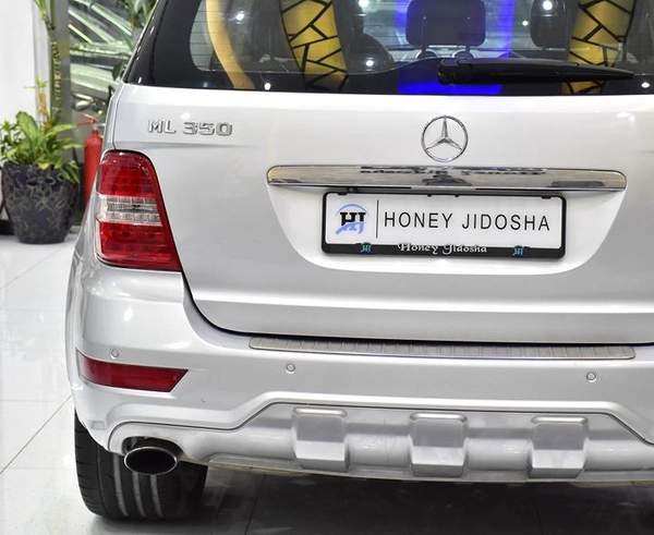 Mercedes Benz ML350 4Matic ( 2009 Model ) in Silver Color GCC Specs